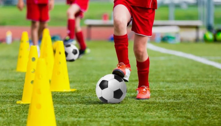 Футбол как искусство: Творческий подход к тренировкам в детской спортивной школе