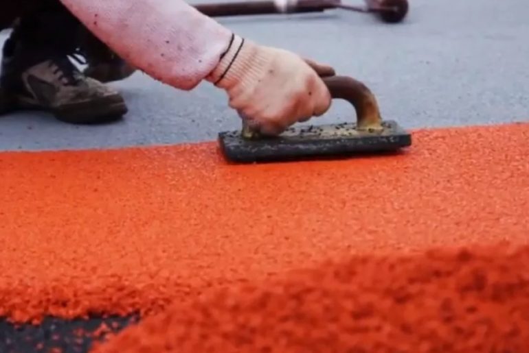 Технология укладки бесшовного резинового покрытия: пошаговое руководство